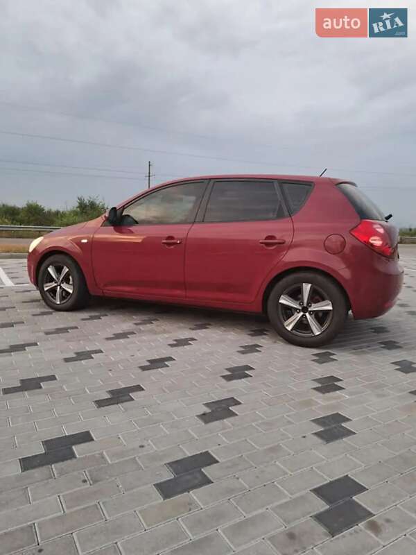 Хэтчбек Kia Ceed 2008 в Хусте фото 11 Хэтчбек Kia Ceed 2008 в Хусте