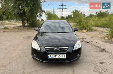 Хэтчбек Kia Ceed 2008 в Кривом Роге