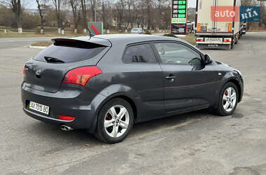 Хэтчбек Kia Ceed 2008 в Валках