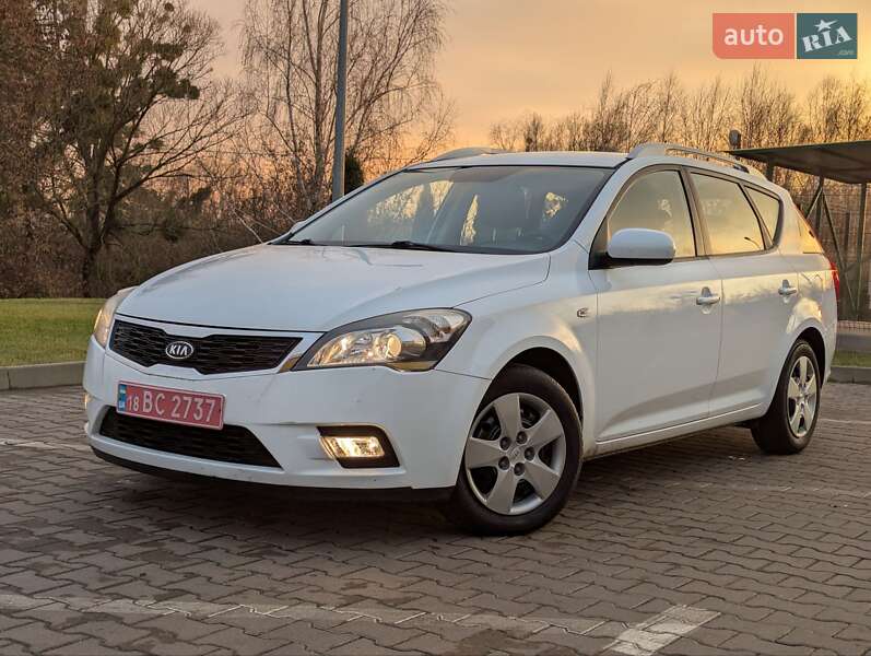 Універсал Kia Ceed 2010 в Дубні