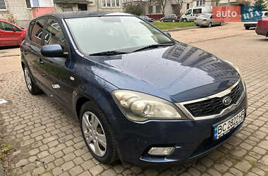 Хэтчбек Kia Ceed 2011 в Стрые