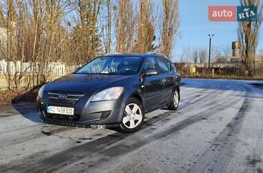 Универсал Kia Ceed 2009 в Ровно