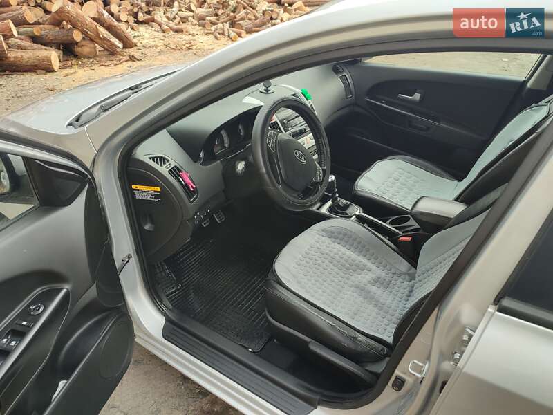 Универсал Kia Ceed 2008 в Шацке
