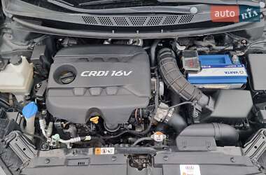 Универсал Kia Ceed 2013 в Смеле