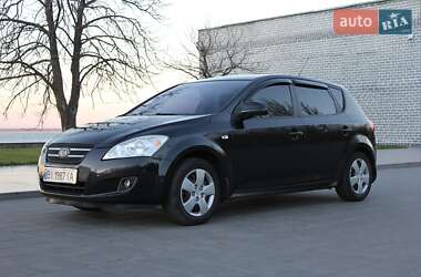 Хэтчбек Kia Ceed 2008 в Кременчуге