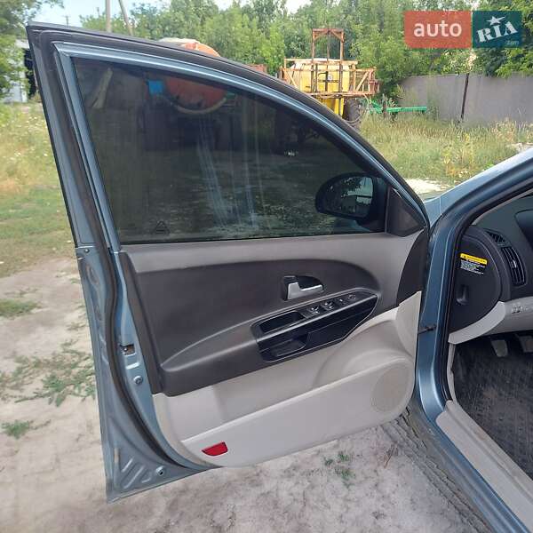 Хетчбек Kia Ceed 2007 в Близнюках