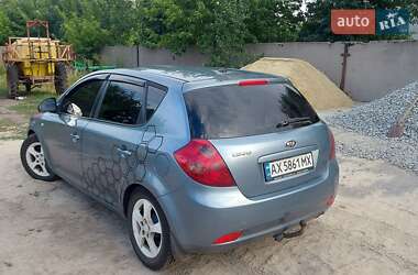 Хэтчбек Kia Ceed 2007 в Близнюках