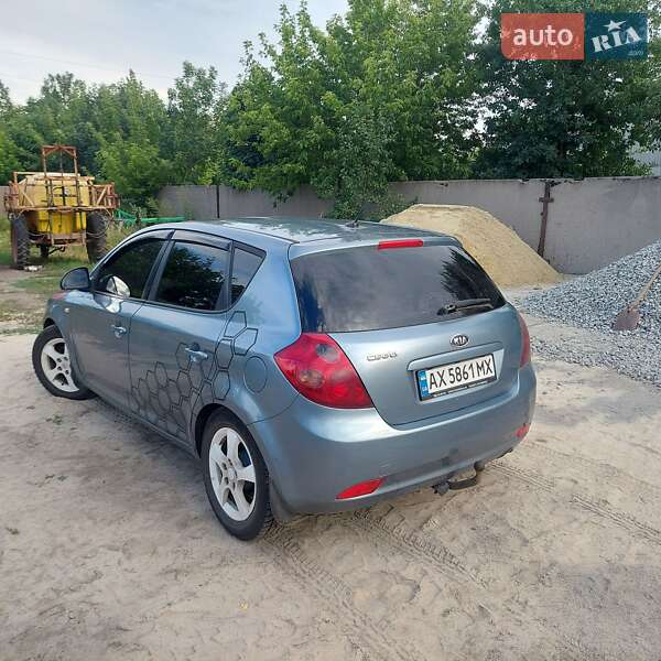 Хетчбек Kia Ceed 2007 в Близнюках