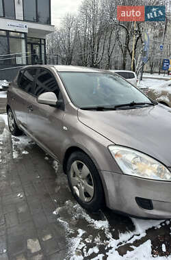 Хетчбек Kia Ceed 2007 в Ужгороді