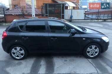 Хетчбек Kia Ceed 2008 в Запоріжжі