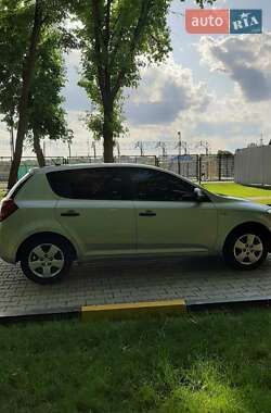 Хетчбек Kia Ceed 2006 в Олександрії