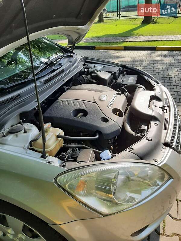 Хэтчбек Kia Ceed 2006 в Александрие