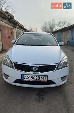 Хетчбек Kia Ceed 2009 в Харкові