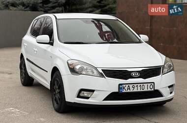 Хэтчбек Kia Ceed 2010 в Днепре