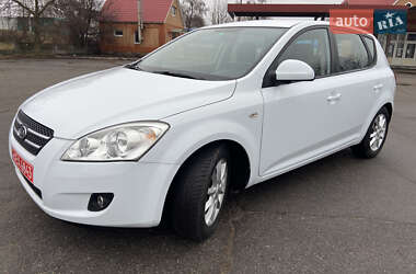 Хетчбек Kia Ceed 2009 в Хоролі