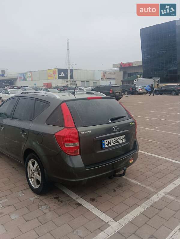 Универсал Kia Ceed 2011 в Житомире