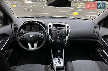 Универсал Kia Ceed 2010 в Киеве