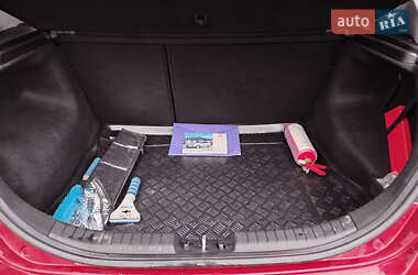 Хэтчбек Kia Ceed 2010 в 