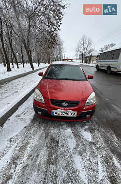 Хэтчбек Kia Ceed 2006 в Синельниково