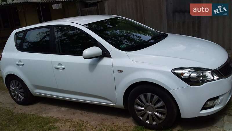 Хэтчбек Kia Ceed 2012 в Полтаве