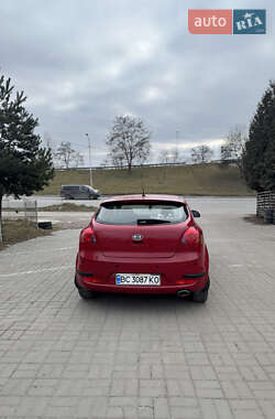 Хетчбек Kia Ceed 2008 в 