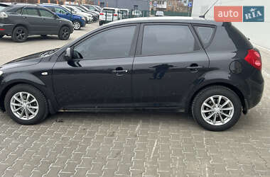 Хэтчбек Kia Ceed 2008 в Киеве