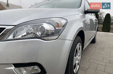 Універсал Kia Ceed 2010 в Луцьку