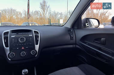 Хэтчбек Kia Ceed 2009 в Бердичеве