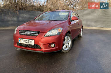 Хэтчбек Kia Ceed 2008 в Одессе