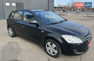 Хэтчбек Kia Ceed 2008 в Днепре