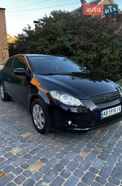 Хэтчбек Kia Ceed 2010 в Виннице