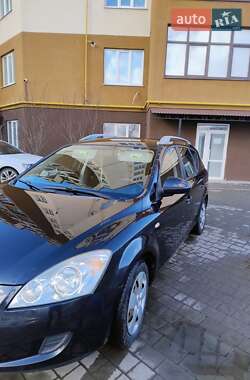 Универсал Kia Ceed 2008 в Дубно