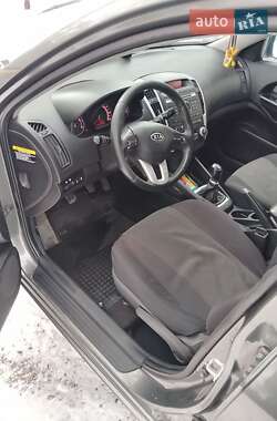 Универсал Kia Ceed 2010 в Киеве