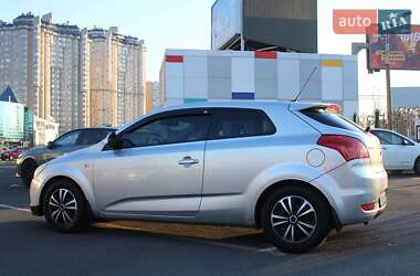 Хэтчбек Kia Ceed 2008 в Одессе