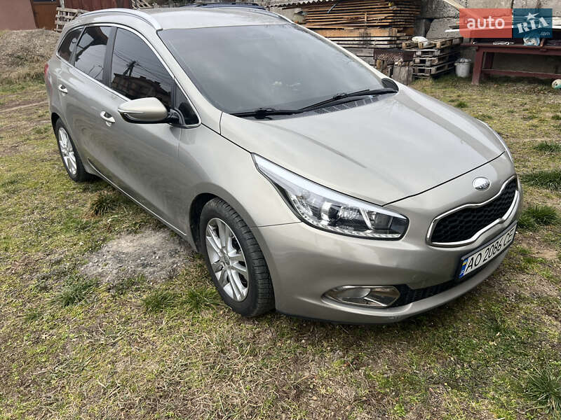 Універсал Kia Ceed 2013 в Ужгороді фото 8 Універсал Kia Ceed 2013 в Ужгороді