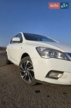 Хэтчбек Kia Ceed 2010 в Зенькове