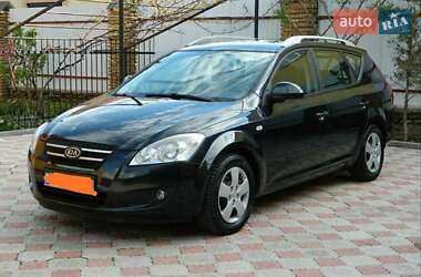 Универсал Kia Ceed 2008 в Ровно