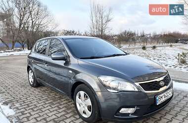 Хэтчбек Kia Ceed 2010 в Сумах