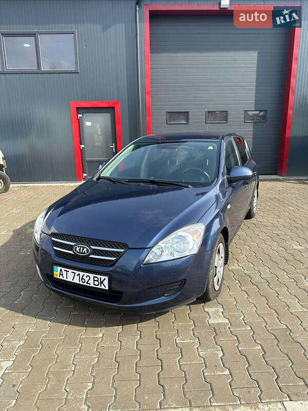 Хэтчбек Kia Ceed 2008 в Тячеве фото 6 Хэтчбек Kia Ceed 2008 в Тячеве