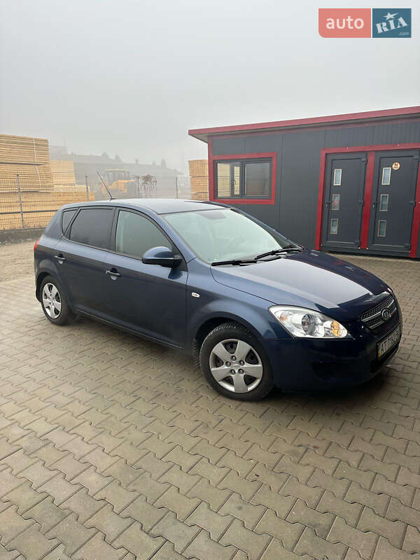 Хэтчбек Kia Ceed 2008 в Тячеве фото 8 Хэтчбек Kia Ceed 2008 в Тячеве