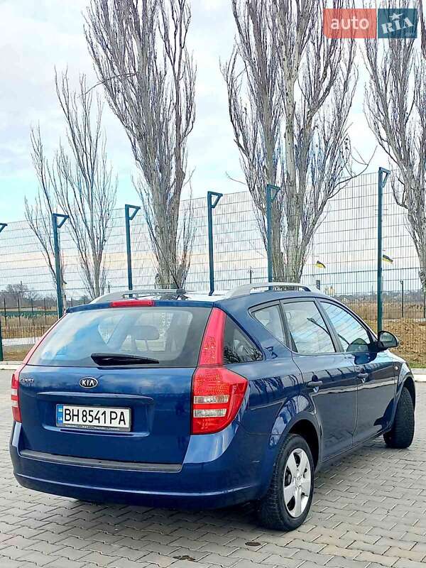 Универсал Kia Ceed 2009 в Измаиле