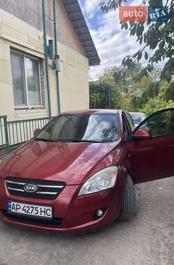 Хэтчбек Kia Ceed 2008 в Запорожье