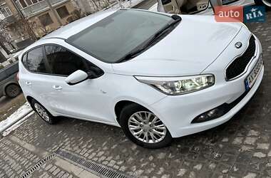 Хэтчбек Kia Ceed 2015 в Харькове