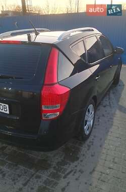 Универсал Kia Ceed 2009 в Жовкве