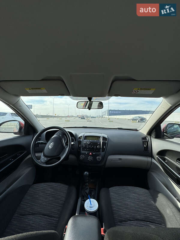 Хэтчбек Kia Ceed 2009 в Львове