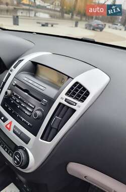 Хэтчбек Kia Ceed 2008 в Львове