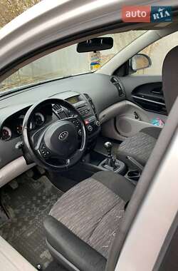 Хетчбек Kia Ceed 2008 в Полтаві