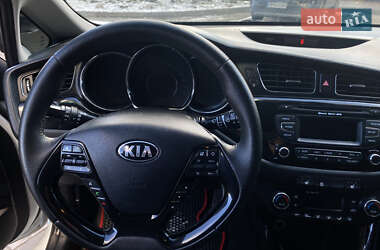 Хэтчбек Kia Ceed 2013 в 