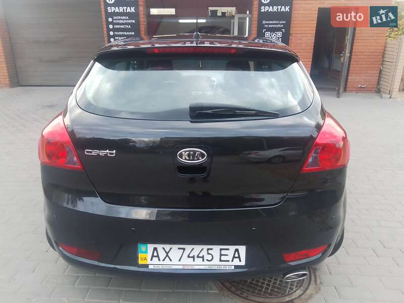 Хетчбек Kia Ceed 2008 в Харкові