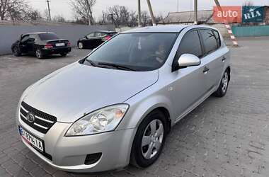 Хетчбек Kia Ceed 2008 в Козельщині